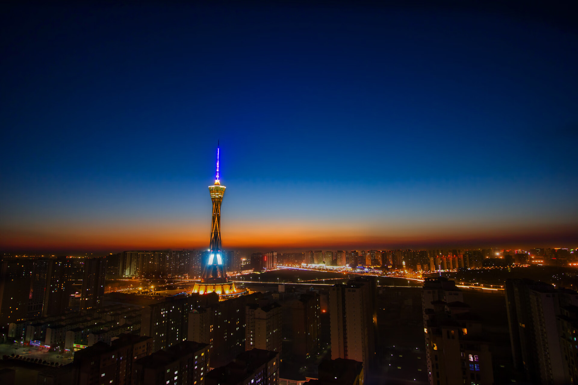 开云全站-摩纳哥主场大胜图卢兹，保持胜势，摩纳哥 主帅