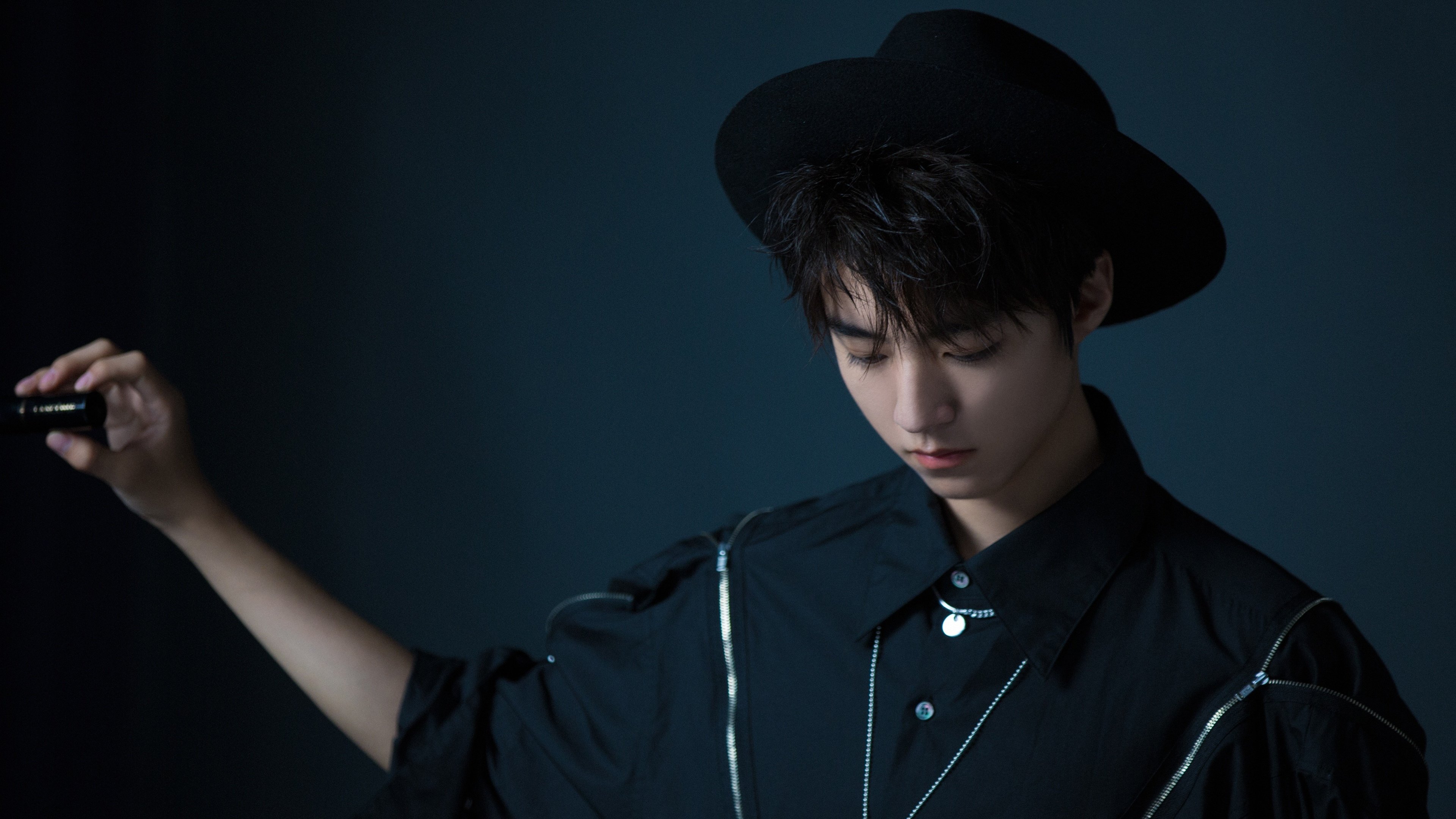 Kaiyun APP-雄鹿主场击败凯尔特人，系列赛总比分1-1，季后赛雄鹿vs凯尔特人第四场