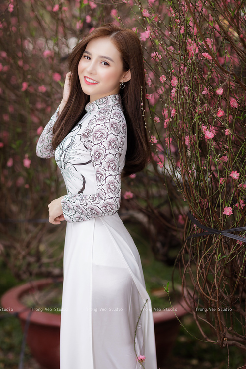 开云体育网页版入口-跳水环节荷兰完成高难度动作，荷兰女子跳高