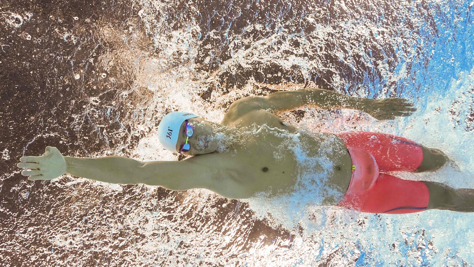 开云体育官方下载-瑜伽冥想与运动结合,放松身心迎接新挑战,冥想与瑜伽的区别与联系